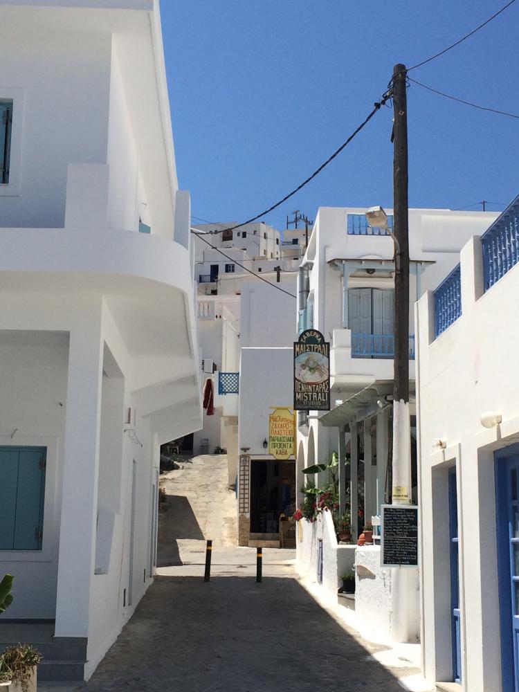 The typical look of any village in the Cyclades